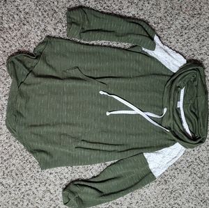 Large, thin, long sleeve.